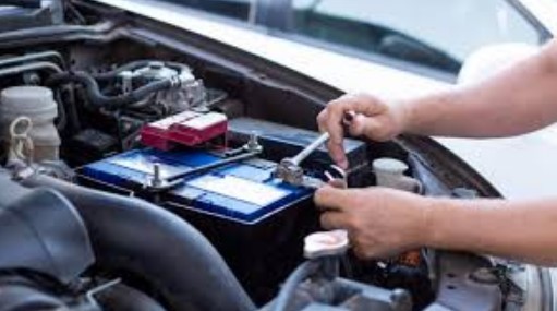 Mobil Mogok di Jakarta Utara? Ganti Aki Murah, Aman, dan Siap 24 Jam di Sini!