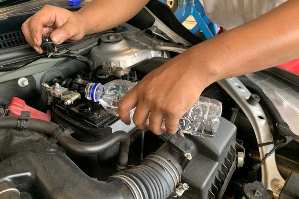 isi ulang aki mobil di Pademangan